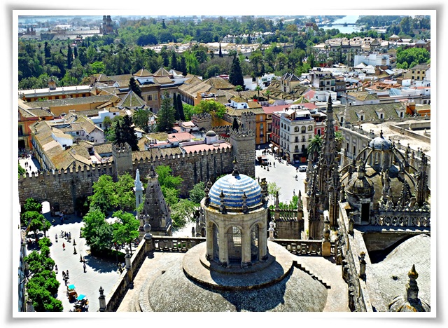 seville-over-the-top-of-giralda